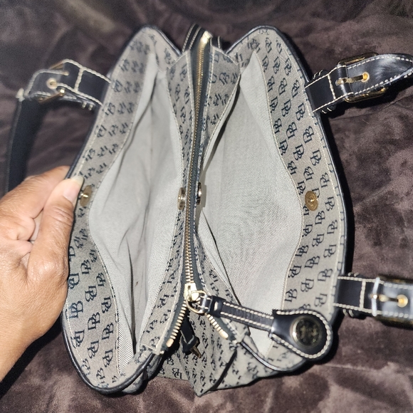 Purse - Picture 4 of 7